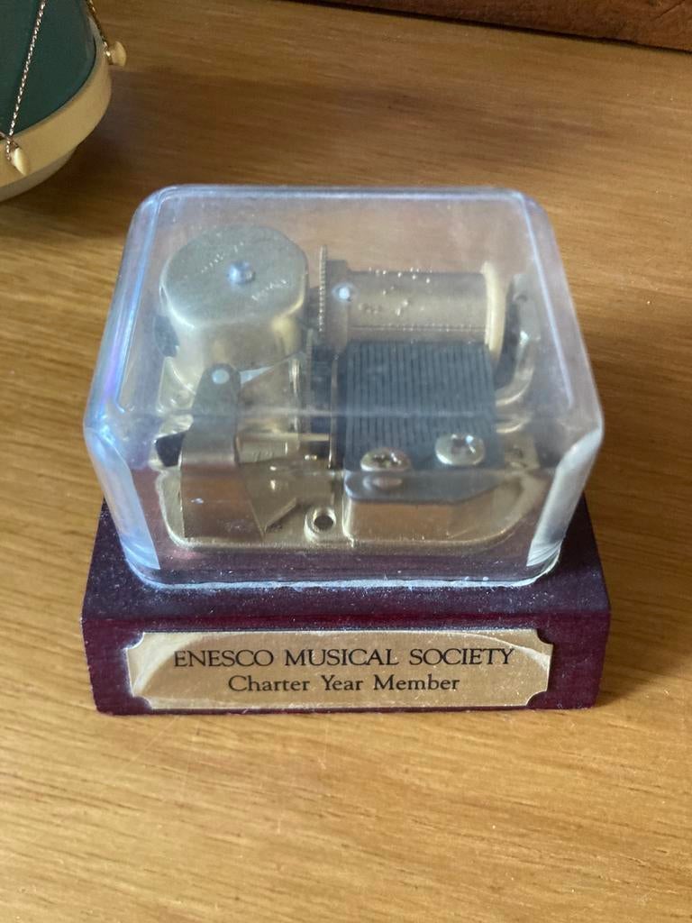 Enesco muziekdoosje, Antiek en Kunst, Ophalen of Verzenden