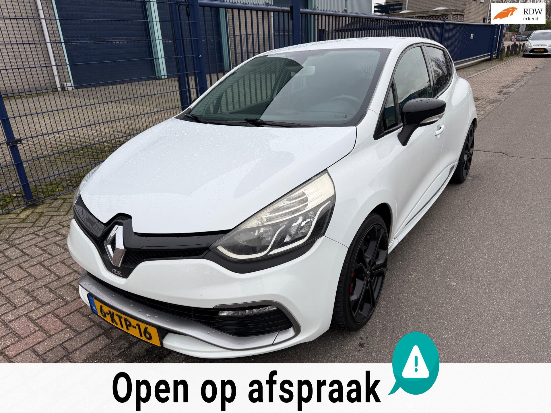Renault Clio 1.6 R.S AUT. *CLIMA*LEER*18 INCH*NIEUWSTAAT!, Auto's, Euro 5, 1618 cc, Gebruikt, Zwart