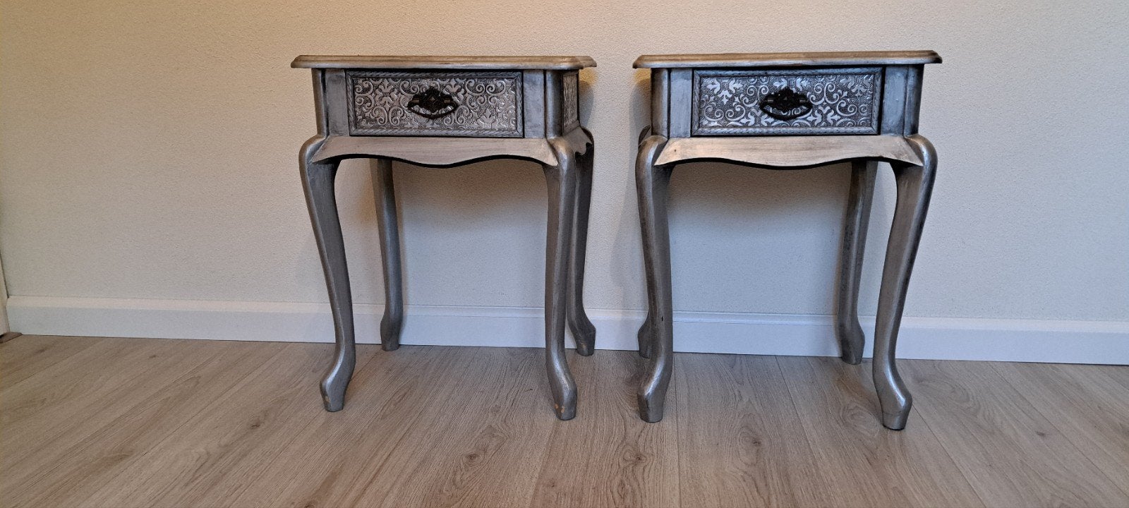 Set van 2 Barok Nachtkastjes - Zilverkleurig met Lade, Minder dan 55 cm, Gebruikt, Barok, Klassiek, Rechthoekig