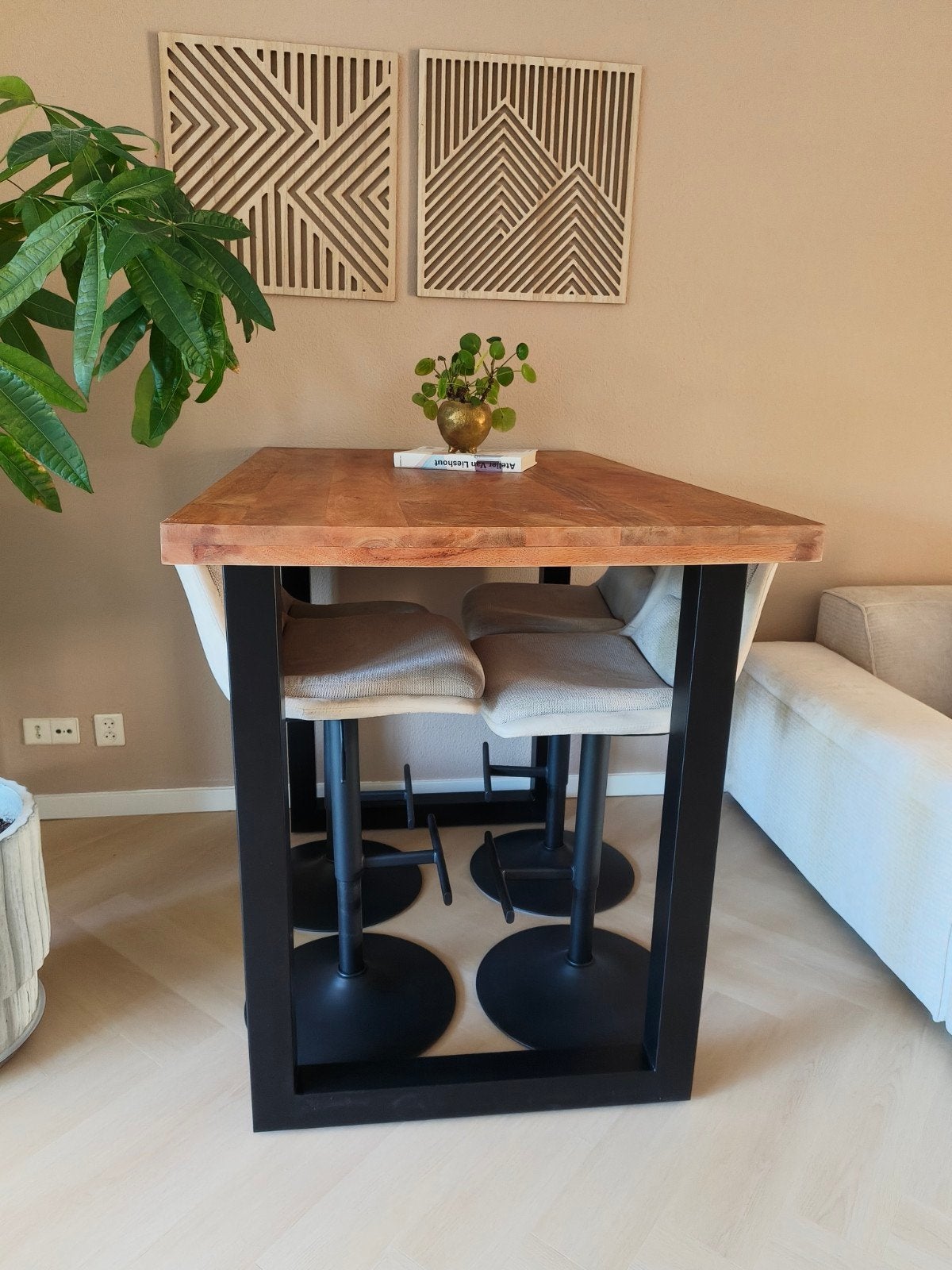 Houten bartafel 140 x 90 x 110 met verstelbare stoelen, Overige houtsoorten, 100 tot 150 cm, Industrieel, Modern, Zo goed als nieuw