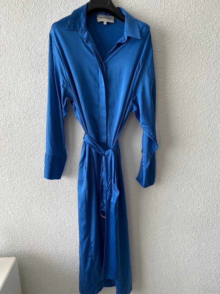 Femmes du Sud kobalt blauwe overhemd jurk, Kleding | Dames, Jurken, Zo goed als nieuw, Maat 38/40 (M), Blauw, Onder de knie, Verzenden