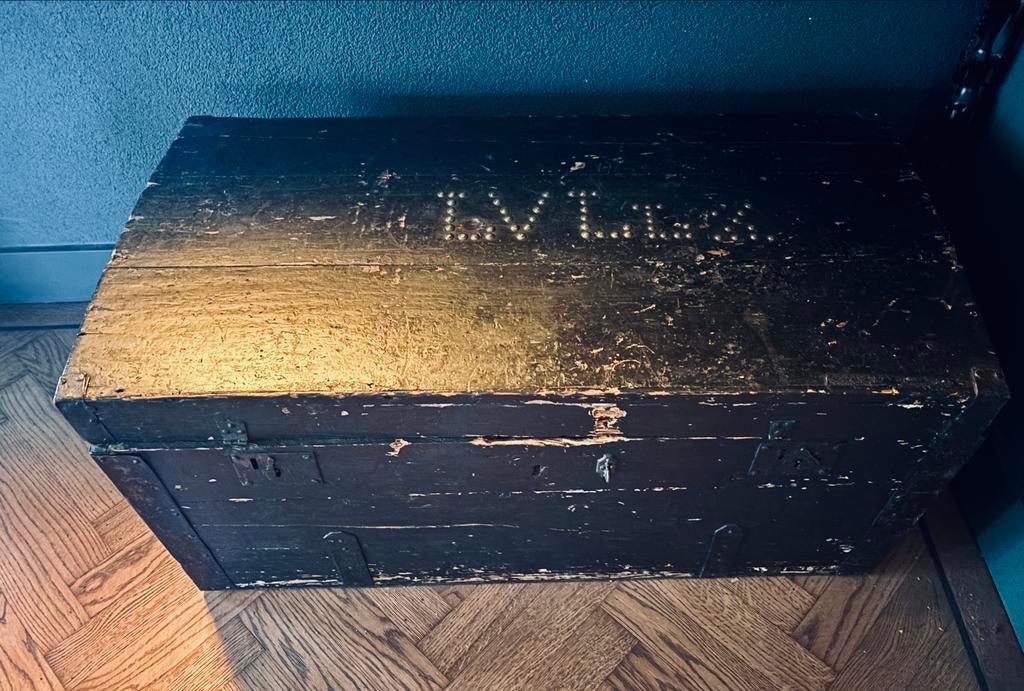 Mooie oude houten kist - decoratief met gebruikssporen, Ophalen, Gebruikt, Overige houtsoorten