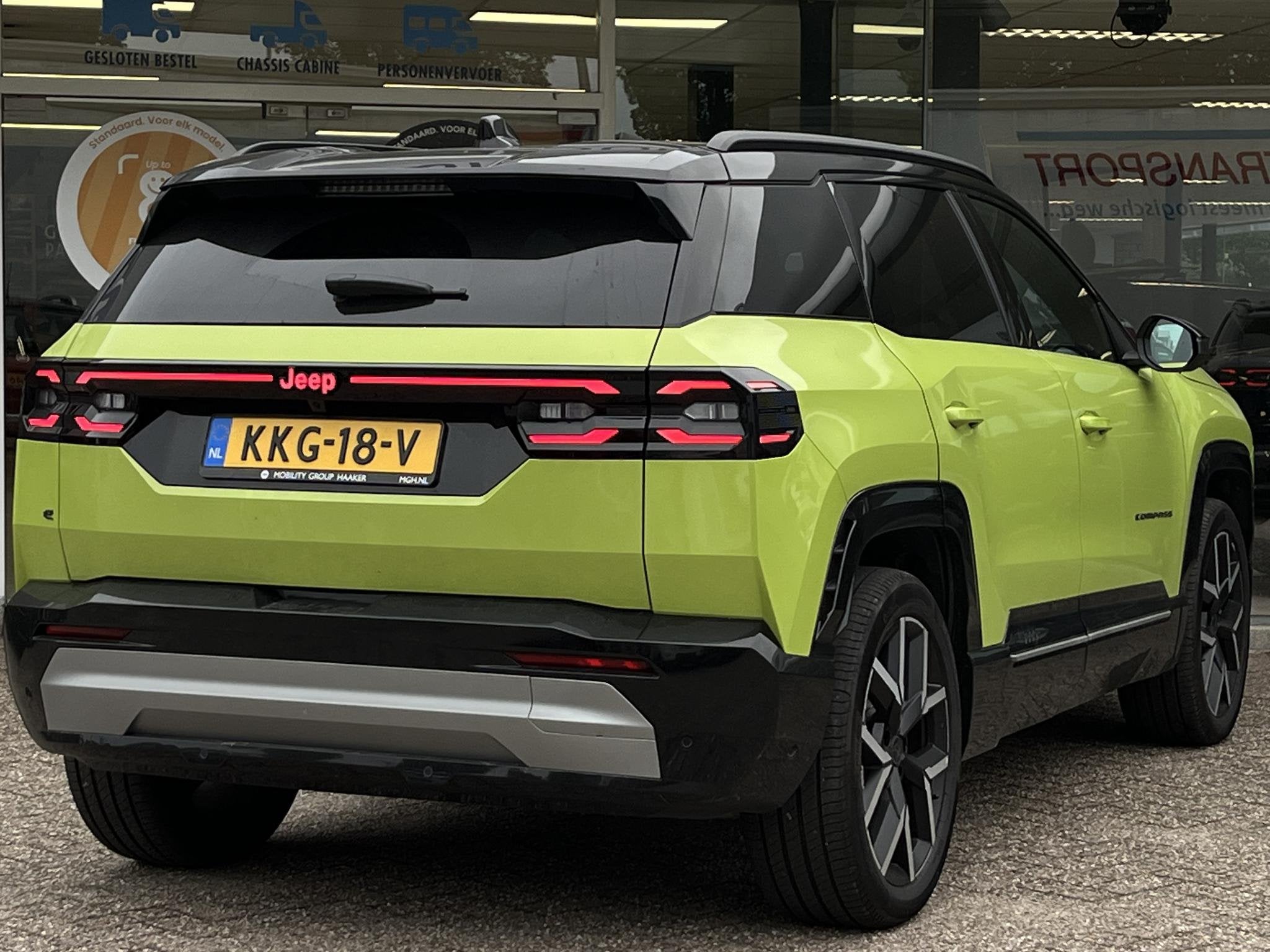 Jeep Compass First Edition 74 kWh | Adaptive cruise control, Auto's, Gebruikt, 213 pk, Automatische klimaatregeling, 31 min