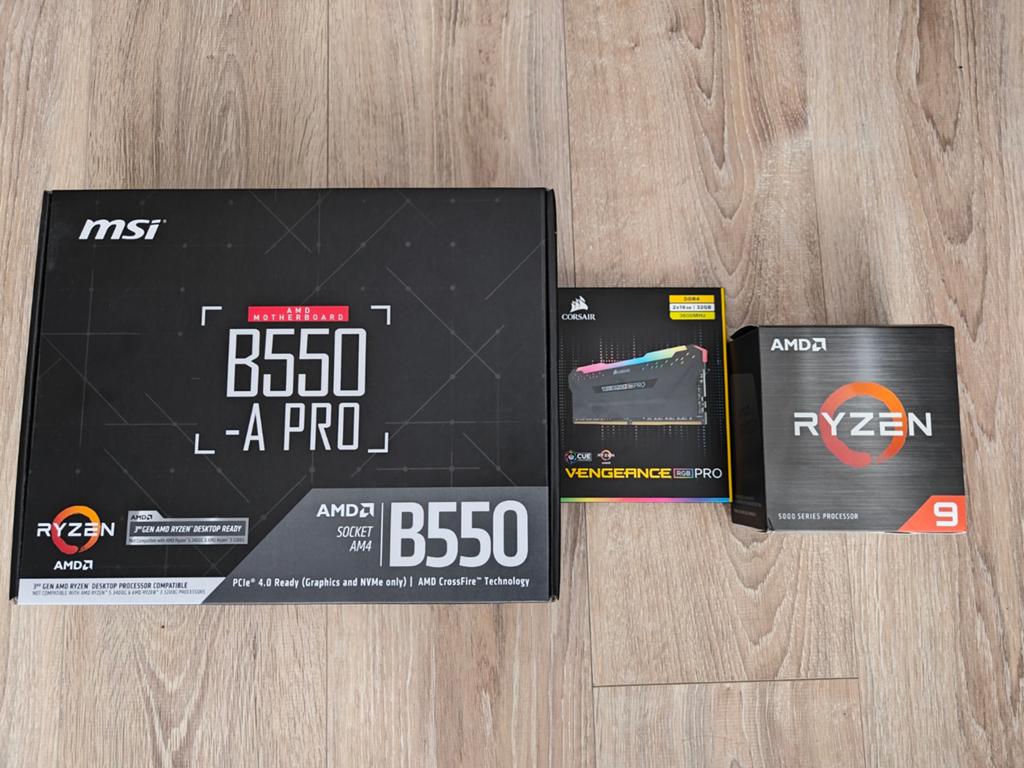 Ryzen 9 5900X + 32GB Corsair Vengeance RGB 3600MHz + MSI B55, Computers en Software, Moederborden, DDR4, Ophalen of Verzenden