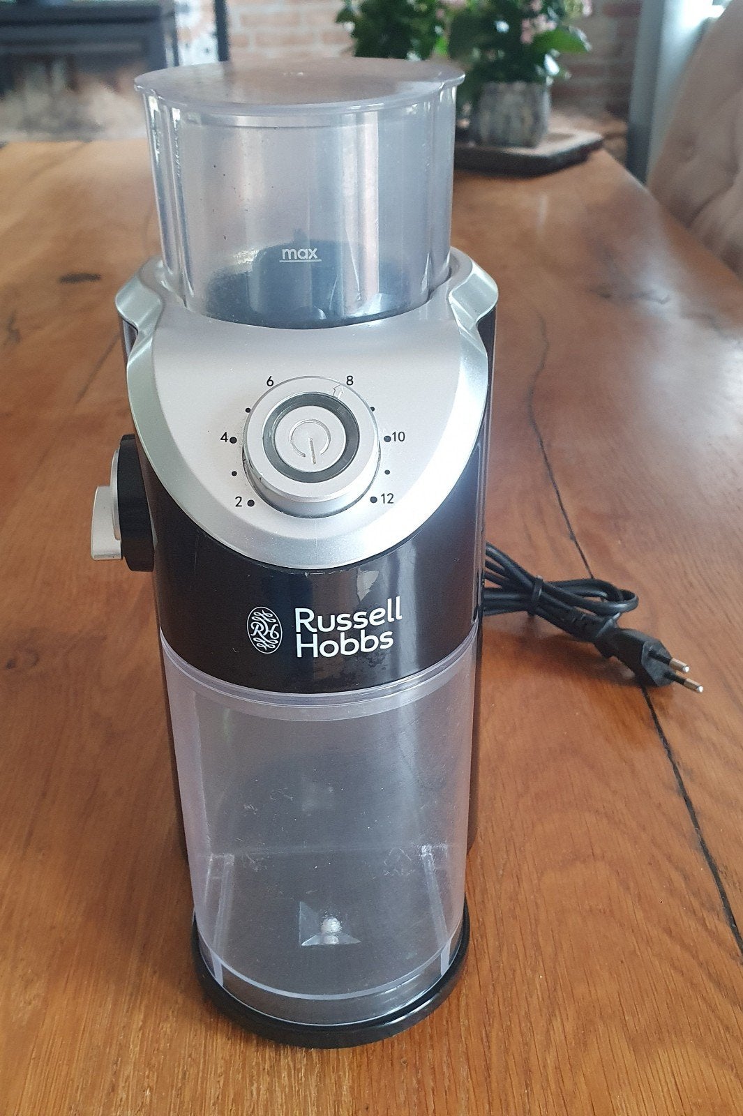 Russell Hobbs Classics koffiemolen model 23120-56, Ophalen, Gebruikt