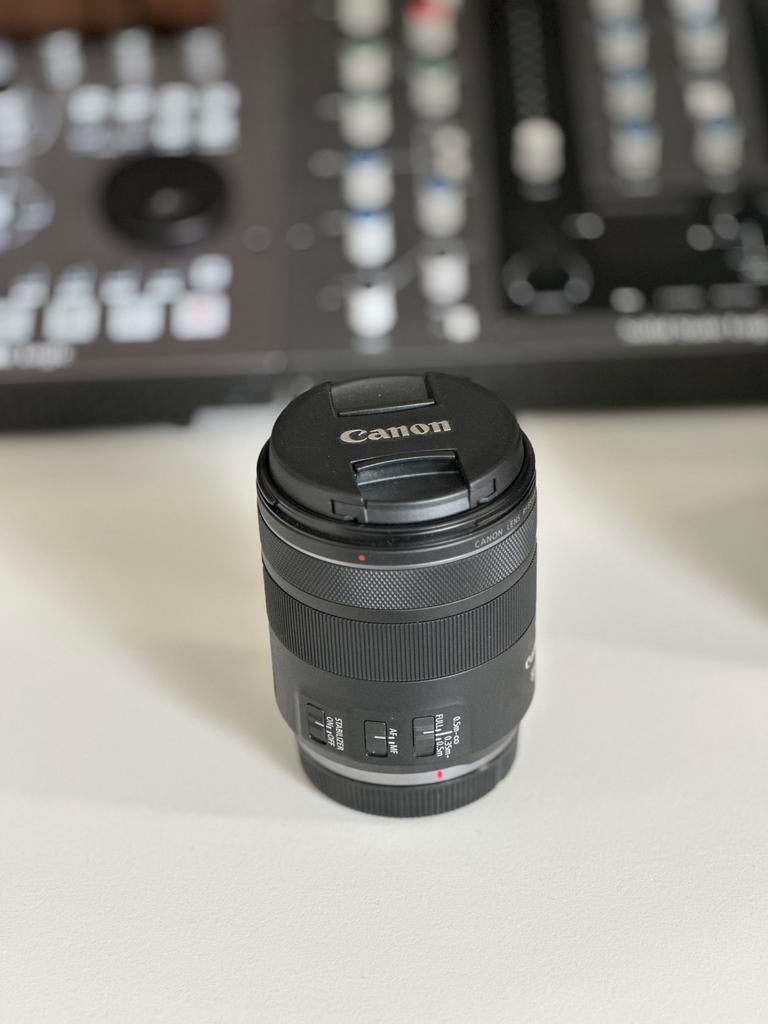 Canon RF 85mm F2.0 macro IS RF85, Audio, Tv en Foto, Fotografie | Lenzen en Objectieven, Ophalen of Verzenden, Zo goed als nieuw