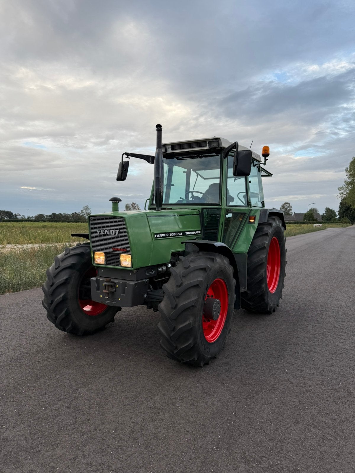 Fendt 309 LSA, Gebruikt, Meer dan 10000, Ophalen of Verzenden, Tot 80 Pk