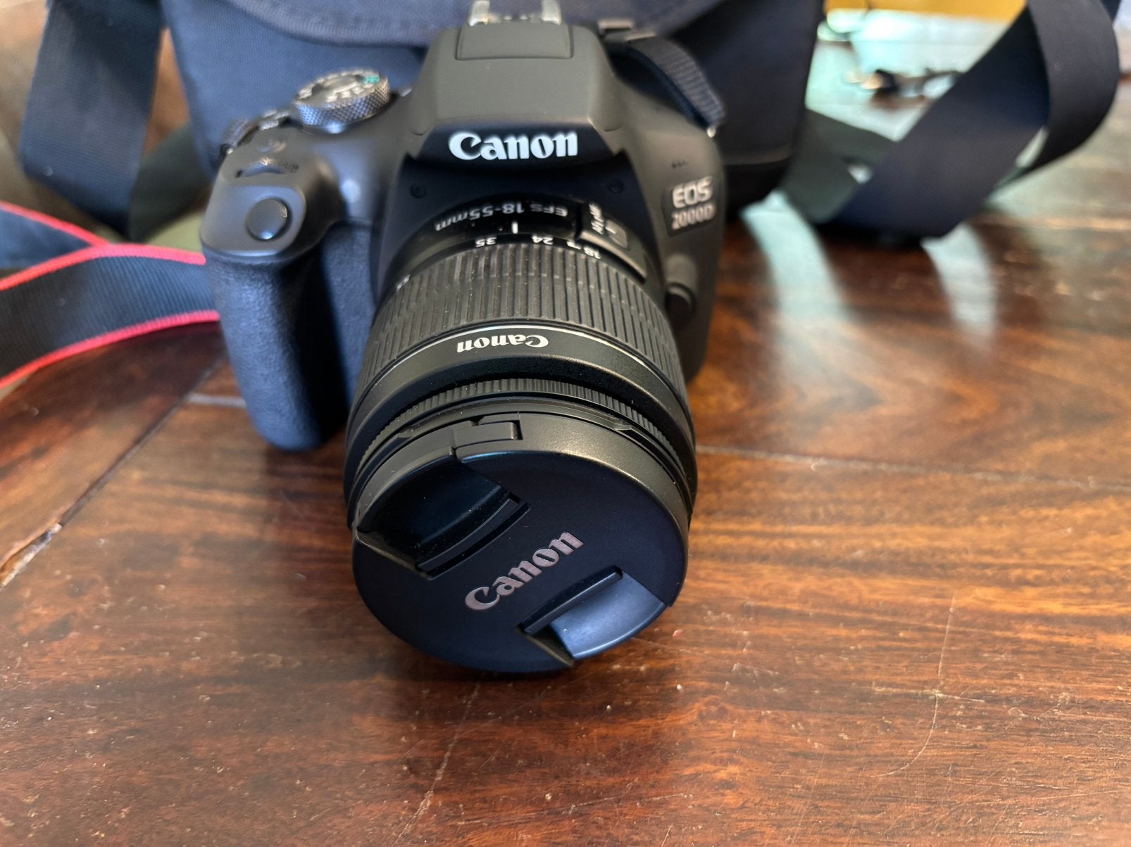 Canon EOS 2000D incl tas, Ophalen, Spiegelreflex, Canon, Zo goed als nieuw