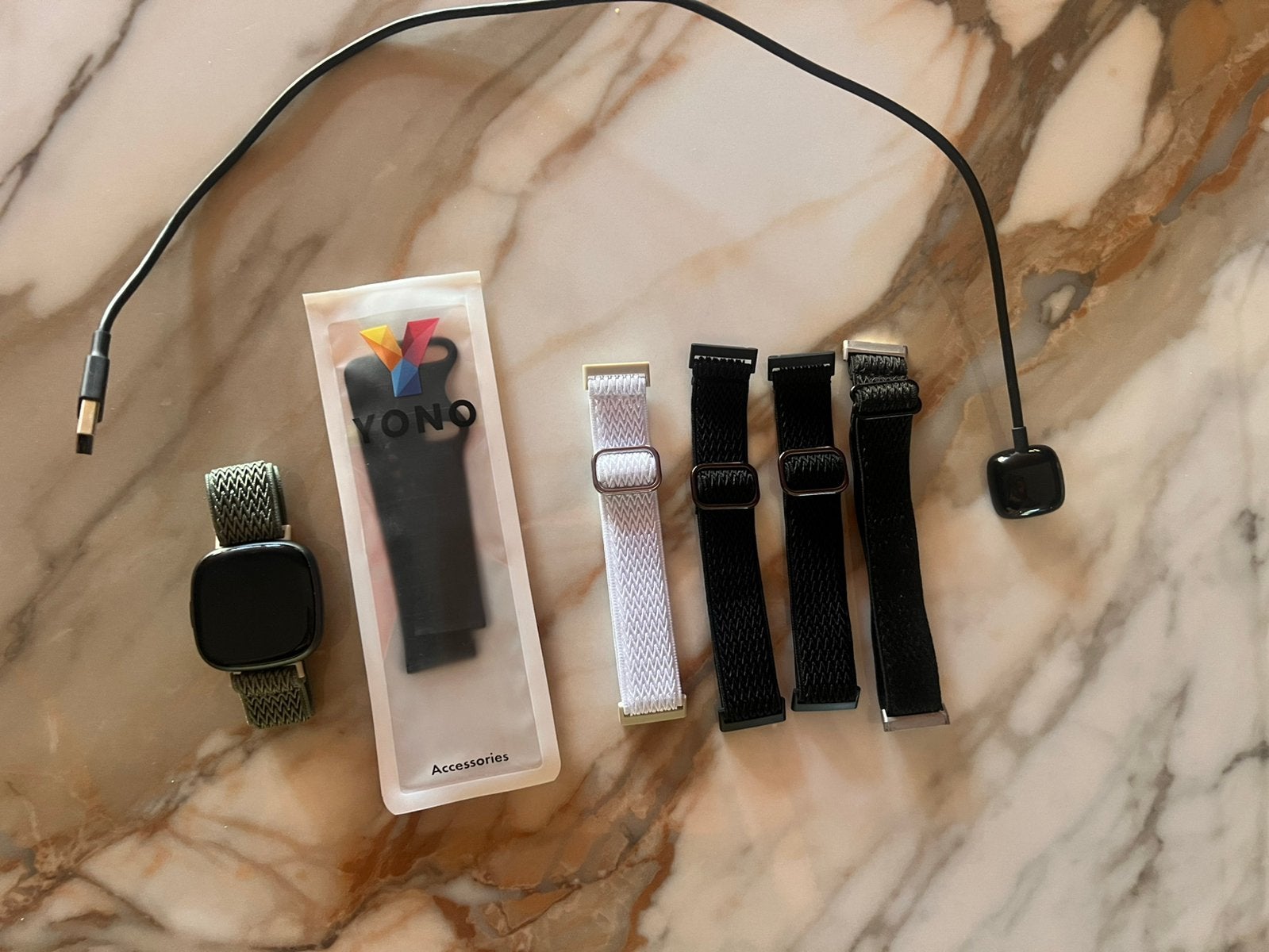 Fitbit Versa 4, Afstand, Ophalen of Verzenden, Zo goed als nieuw, Grijs
