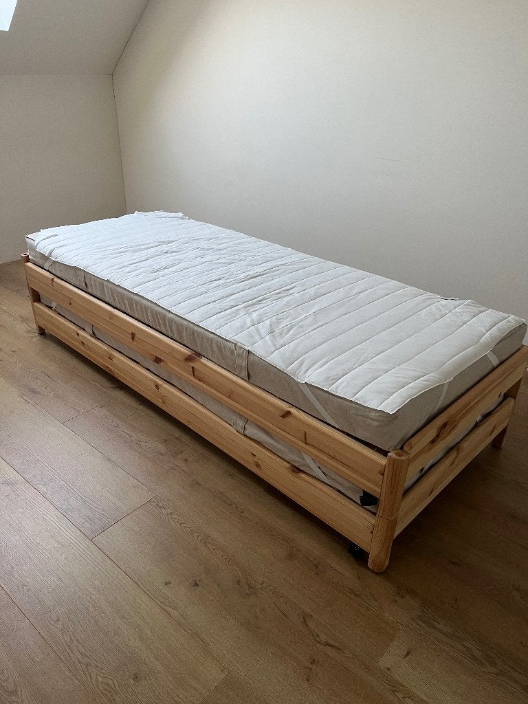 Stapelbaar bed - 1 of 2 personen., Ophalen, Nieuw, 80 cm, 200 cm