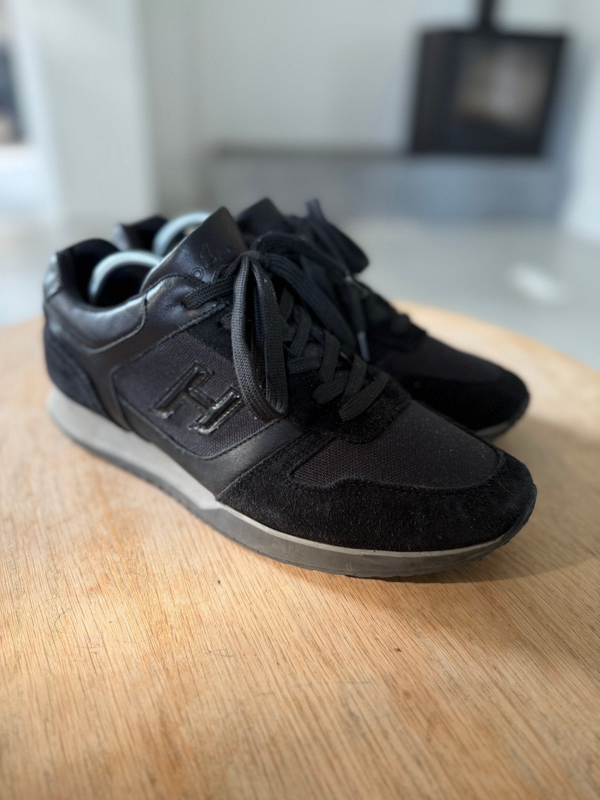 Hogan Sneaker maat 42, Ophalen of Verzenden, Zo goed als nieuw