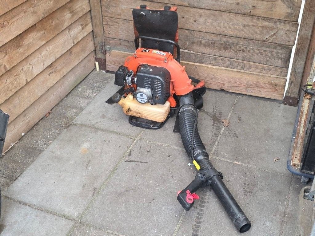 Husqvarna 141B Rug Bladblazer/Krachtige Rugblazer,Benzine, Tuin en Terras, Ophalen, Benzine, Gebruikt, Ruggedragen