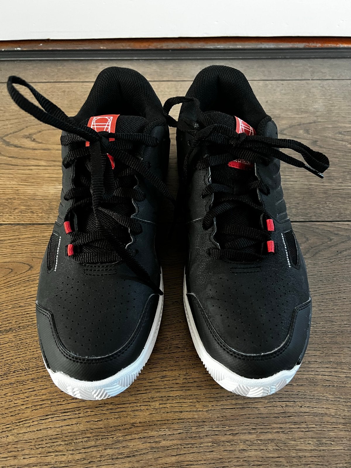 Artengo sportschoenen - tennis maat 40, Ophalen of Verzenden, Zo goed als nieuw, Sportschoenen, Zwart