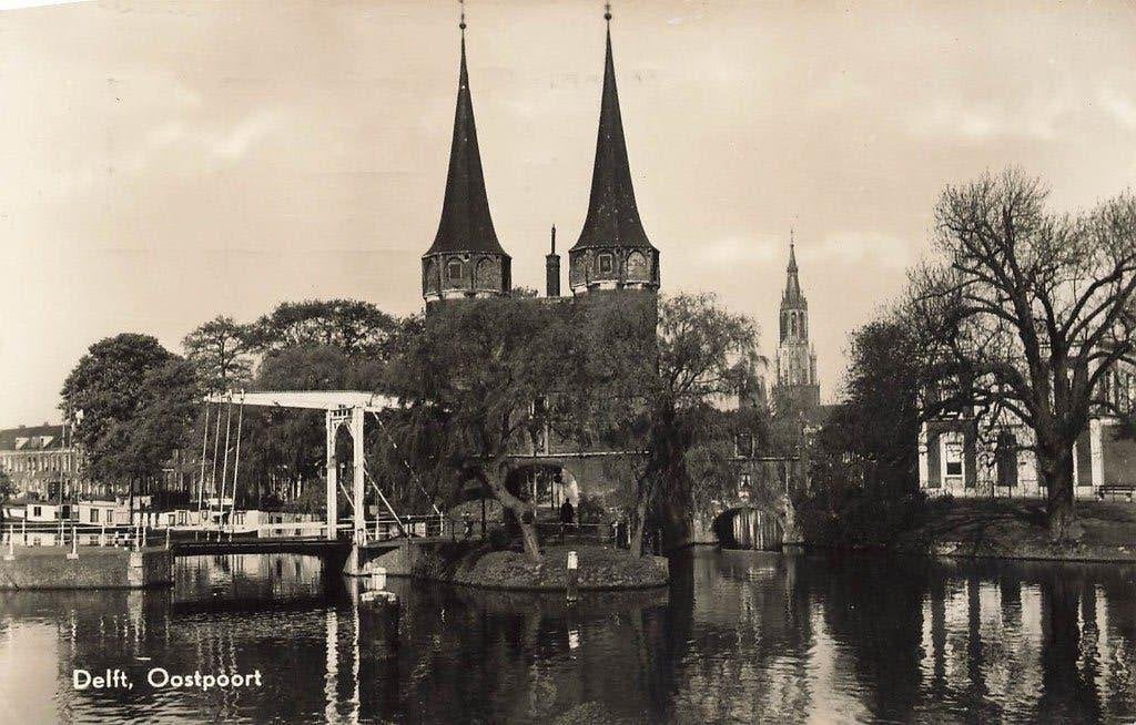 Delft, Oostpoort, Ophalen of Verzenden, 1940 tot 1960, Gelopen, Zuid-Holland