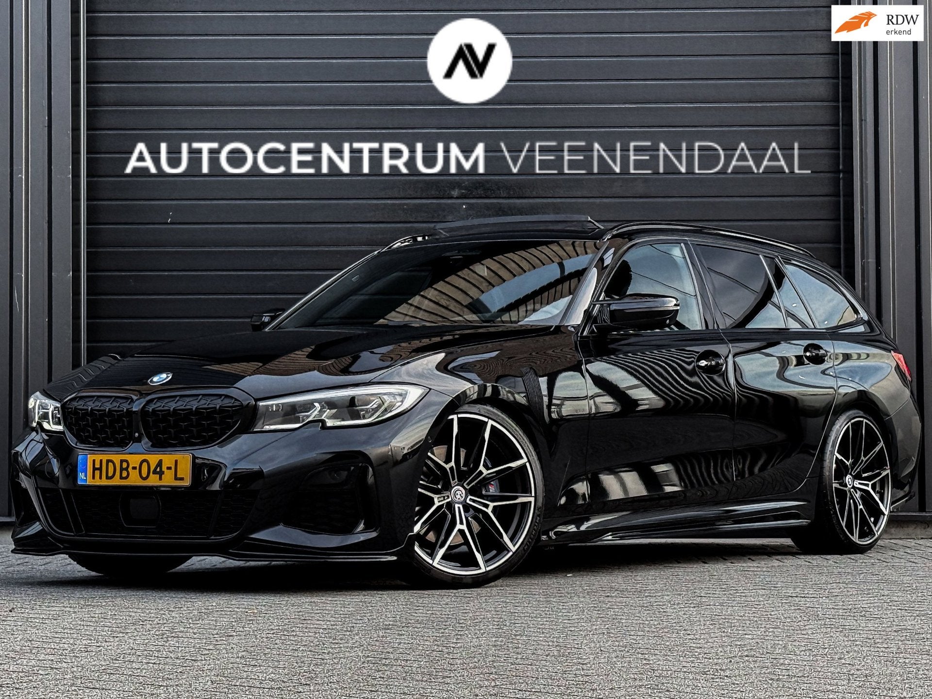 BMW 3-serie Touring M340i xDrive M-SPORT 374 PK PANO/LASER/T, Adaptive Cruise Control, Zwart, Vierwielaandrijving, 2998 cc