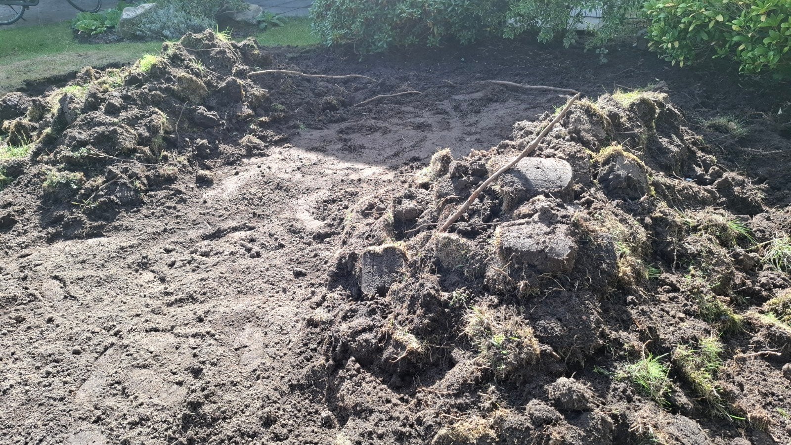 Gratis zwarte grond afhalen, zand ligt in voortuin, Tuin en Terras, Ophalen
