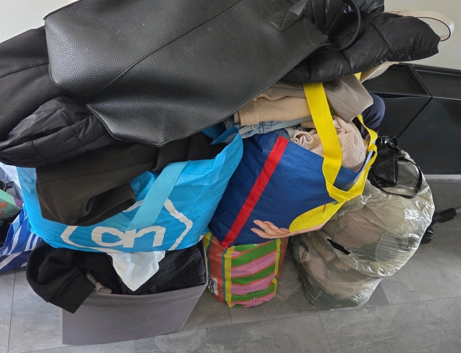 Grote partij kleding - Tassen vol diverse kleding, Kleding | Dames, Diverse merken, Ophalen, Gedragen