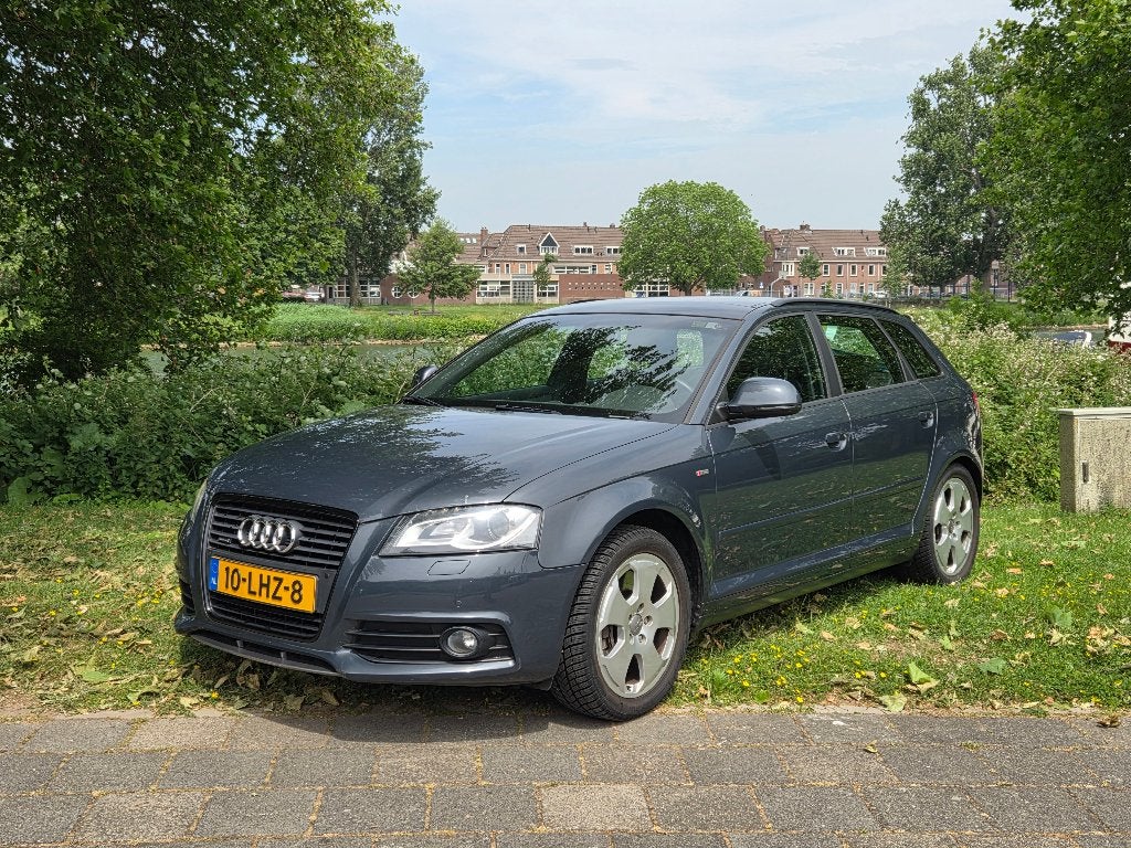 Audi A3 3.2 184KW Sportback Quattro AUT 2009 Grijs, Auto's, Audi, Automaat, Euro 5, 1525 kg, 3189 cc
