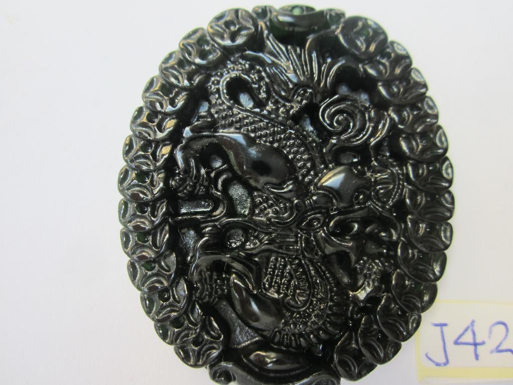 Amulet hanger van chinese jade.J420 # chinese Draak,, Ophalen of Verzenden, Zo goed als nieuw, Groen, Steen of Mineraal
