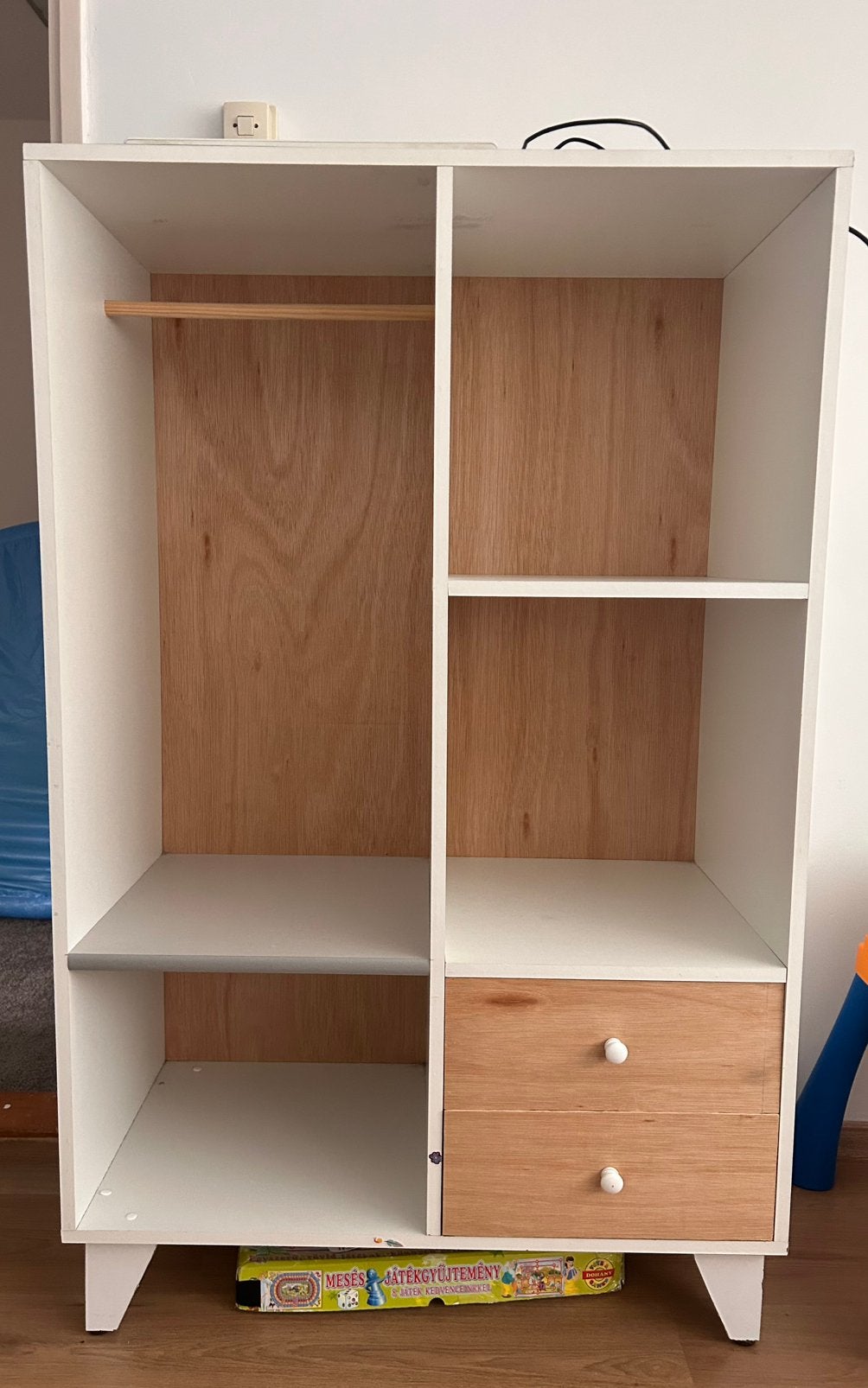 Montessori kinderkast te koop, Ophalen, Zo goed als nieuw