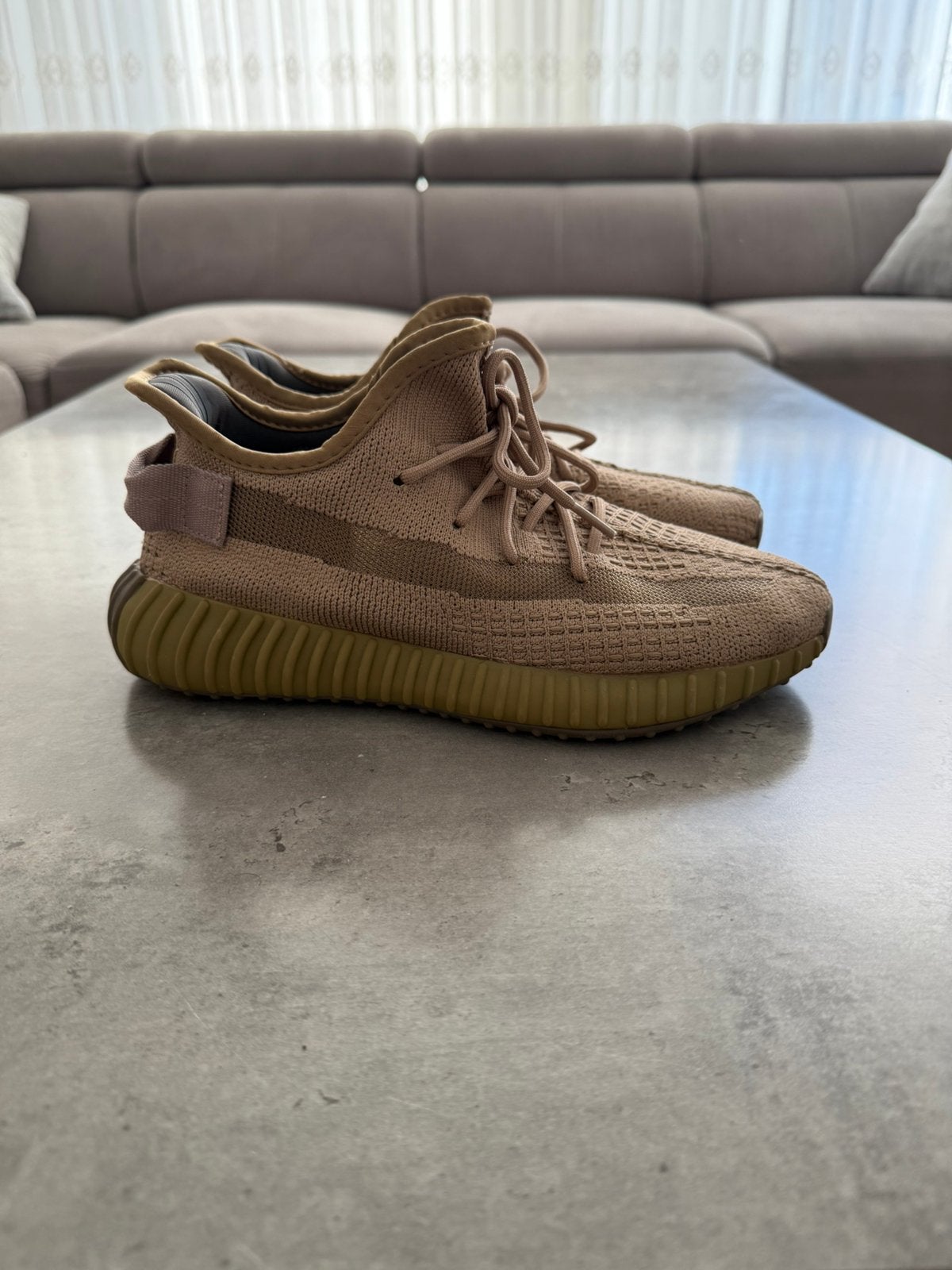 Yeezy 350v earth 1x gedragen als nieuw maat 40 yeezy adidas, Ophalen, Overige kleuren, Sneakers of Gympen, Zo goed als nieuw