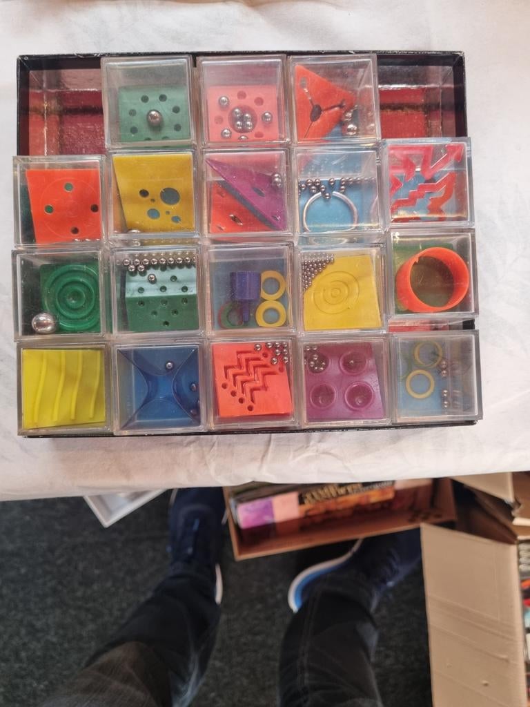 Doos met 18 Behendigheidsspelletjes - Puzzelplezier, Ophalen of Verzenden, Gebruikt, Jongen of Meisje