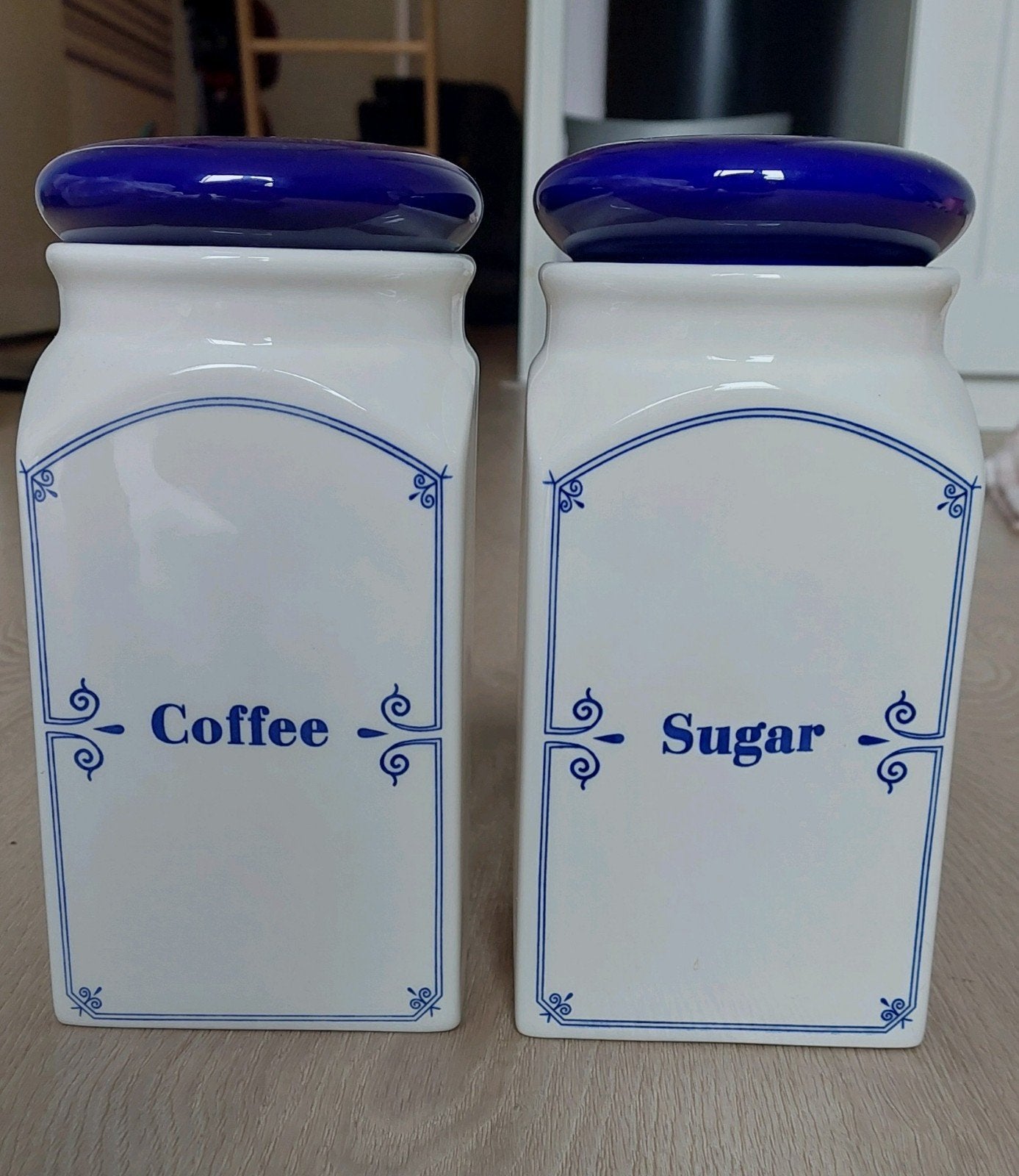Stenen potten koffie en suiker. Inhoud is 1 liter, Ophalen