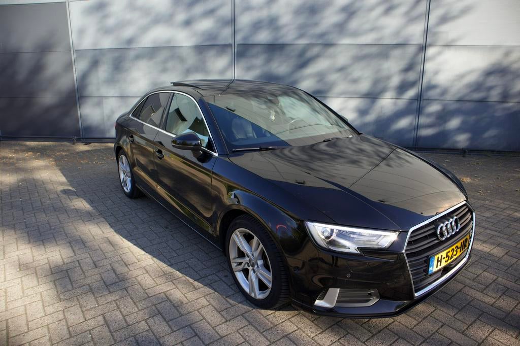 Audi A3 1.5 Tfsi lage km! FULL, Sedan 2017 Zwart, Auto's, Audi, Voorwielaandrijving, 1498 cc, Euro 6, 4 cilinders