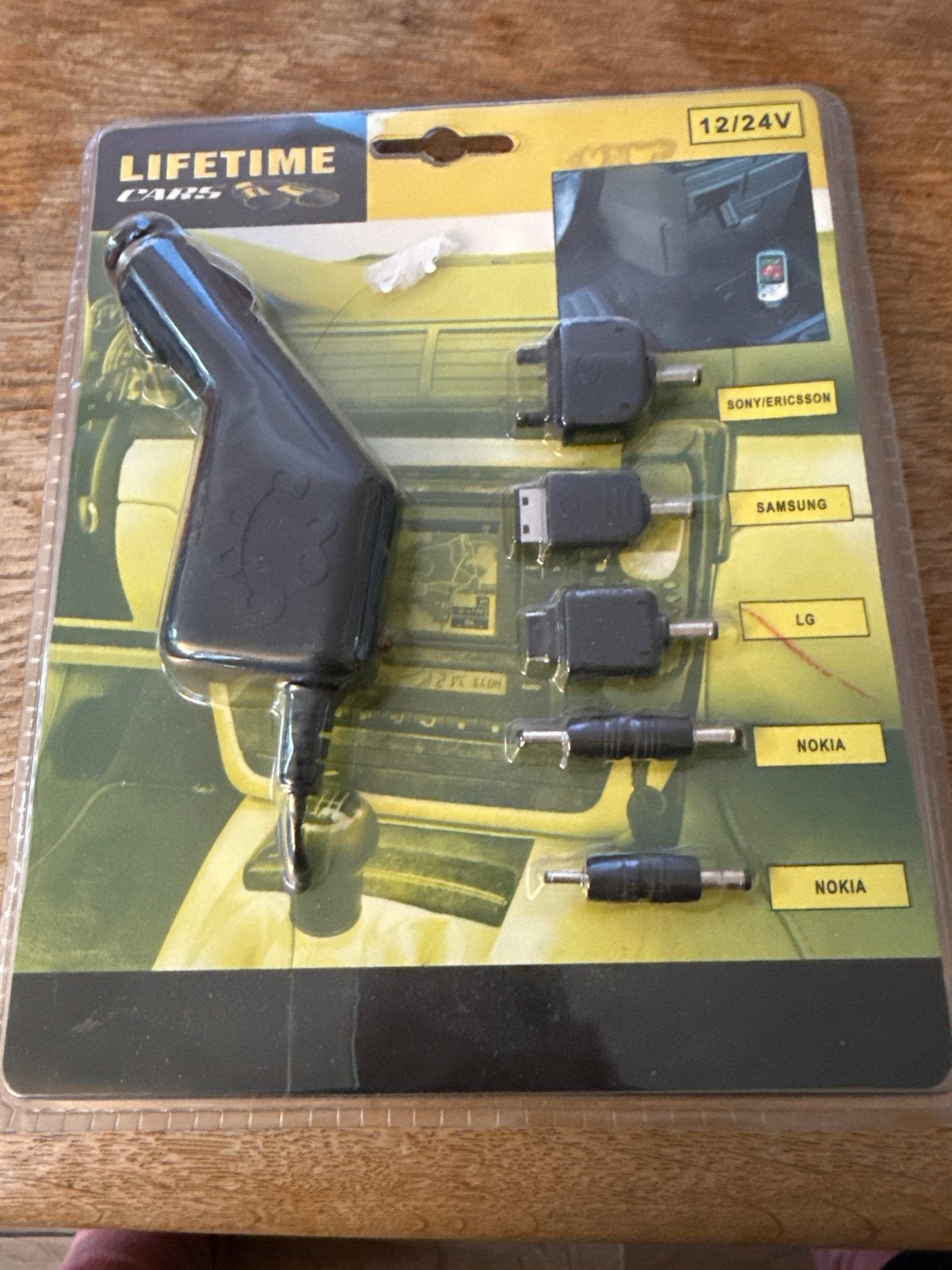 Lifetime Cars 12/24V Autolader met diverse aansluitingen, Ophalen of Verzenden, Nieuw