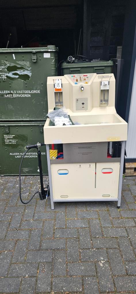 Mobiele Wasbak Unit Defensie - Draagbare Wasgelegenheid, Ophalen, Landmacht, Nederland, Kist of Geocache