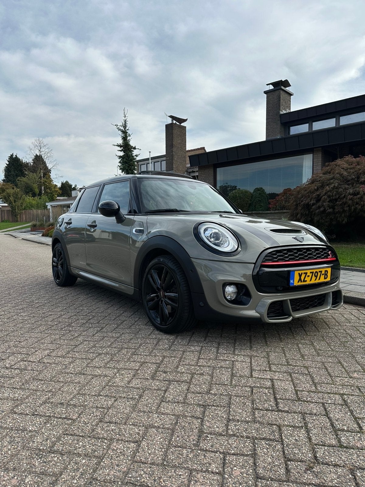 Mini 5-deurs 2.0 192pk Aut 2018, Auto's, 1998 cc, Bluetooth, Zwart, Bruin