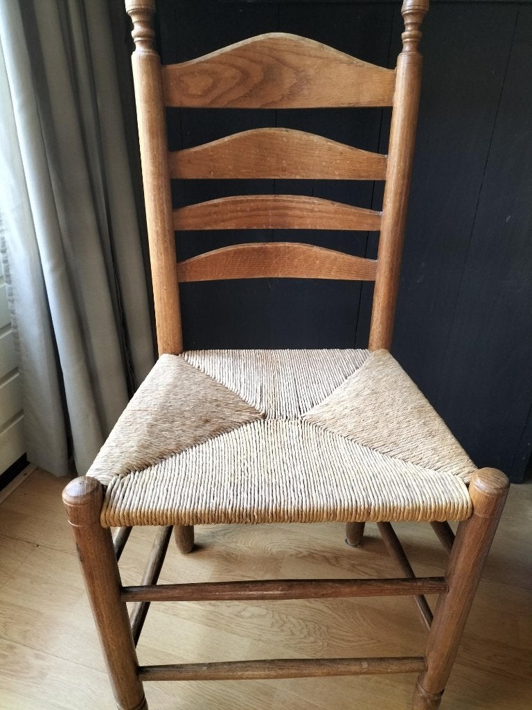 Antieke kerkstoel met biezen zitting, Antiek en Kunst, Ophalen
