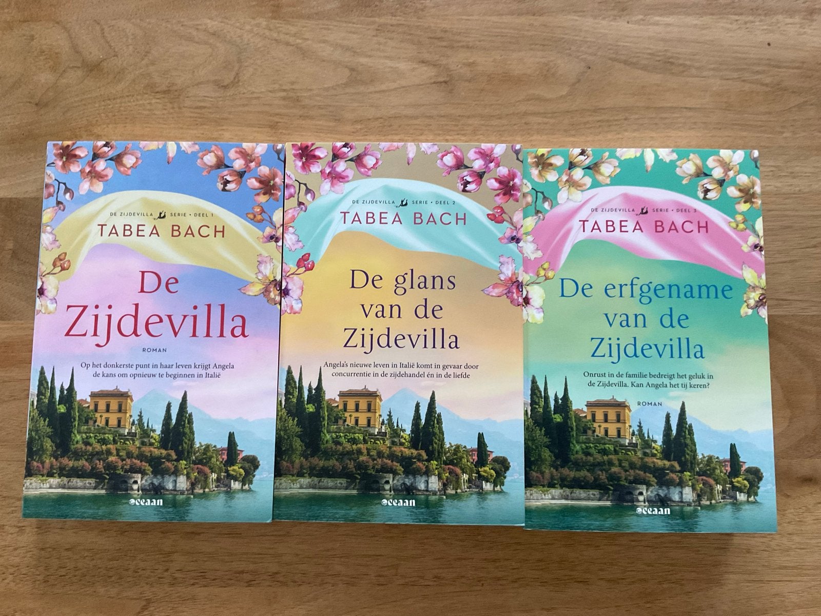 De Zijdevilla Serie - Tabea Bach (3 boeken), Ophalen of Verzenden, Zo goed als nieuw, Nederland