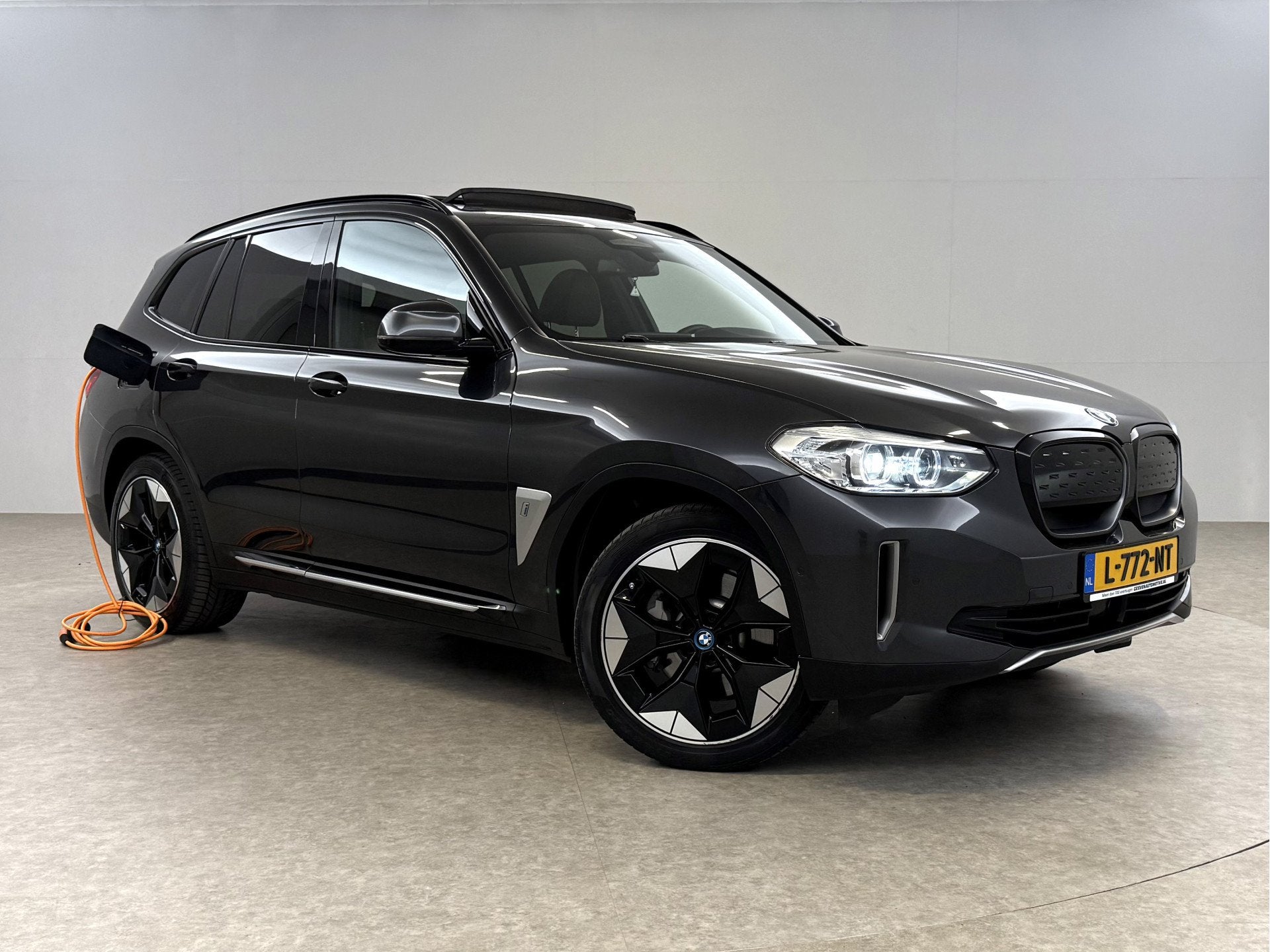 Foto 14 van BMW iX3 Executive 80 kWh | Snelladen | SOH 91% | Pano | Came