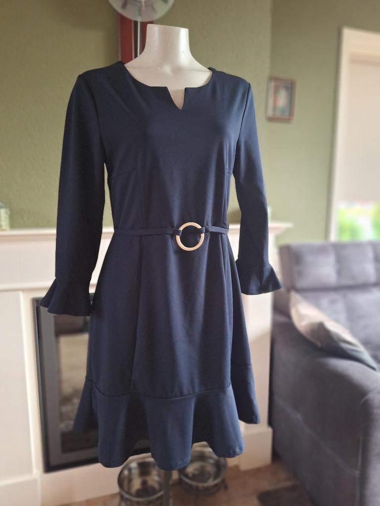 K-Design K Design schitterende jurk M 38, Kleding | Dames, Jurken, K-design, Maat 46/48 (XL) of groter, Zo goed als nieuw, Knielengte