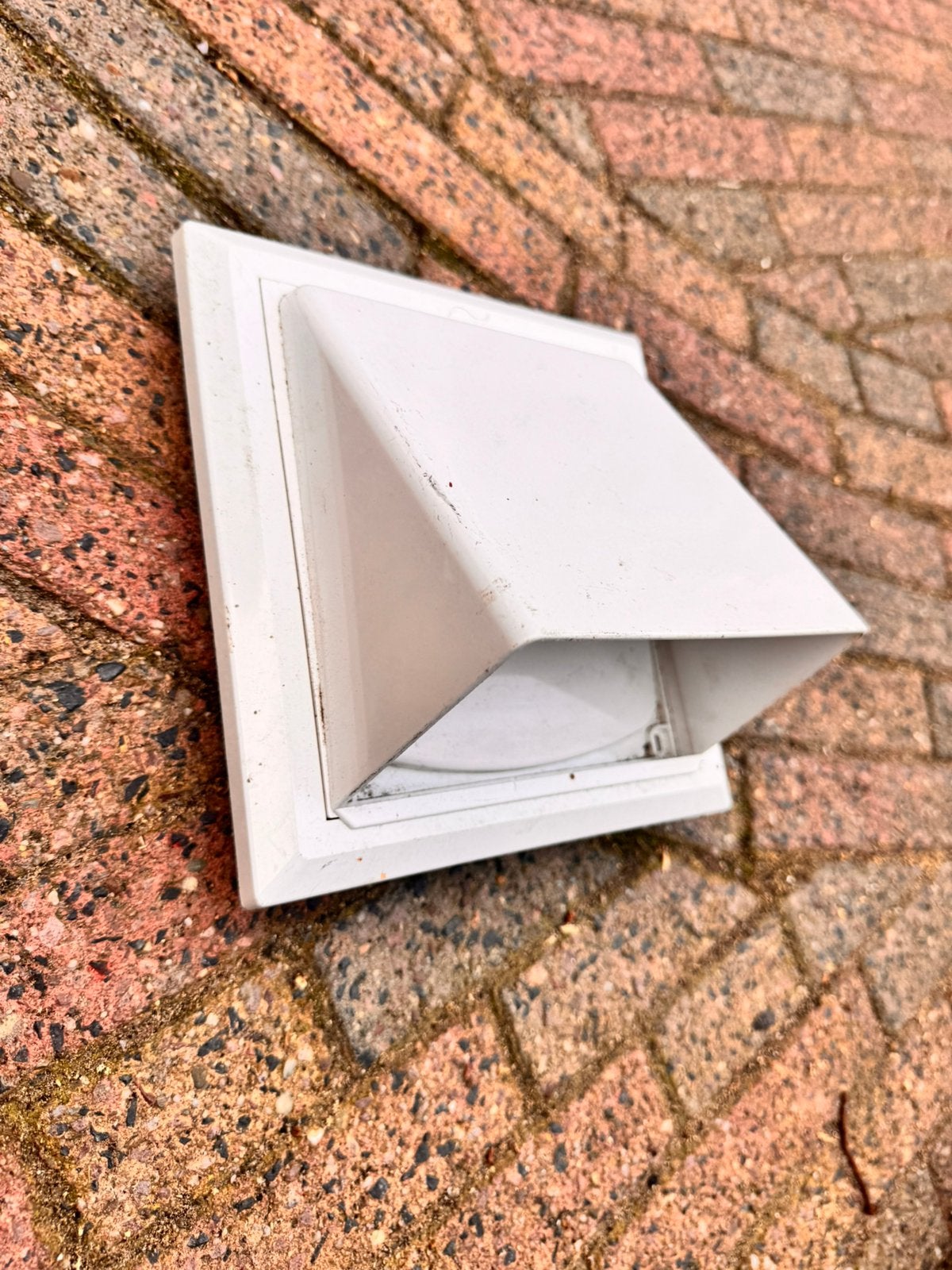 Ventilatiekap, Doe-het-zelf en Verbouw, Dakpannen en Dakbedekking, Ophalen, Steen of Klei, Zo goed als nieuw, Minder dan 5 m²