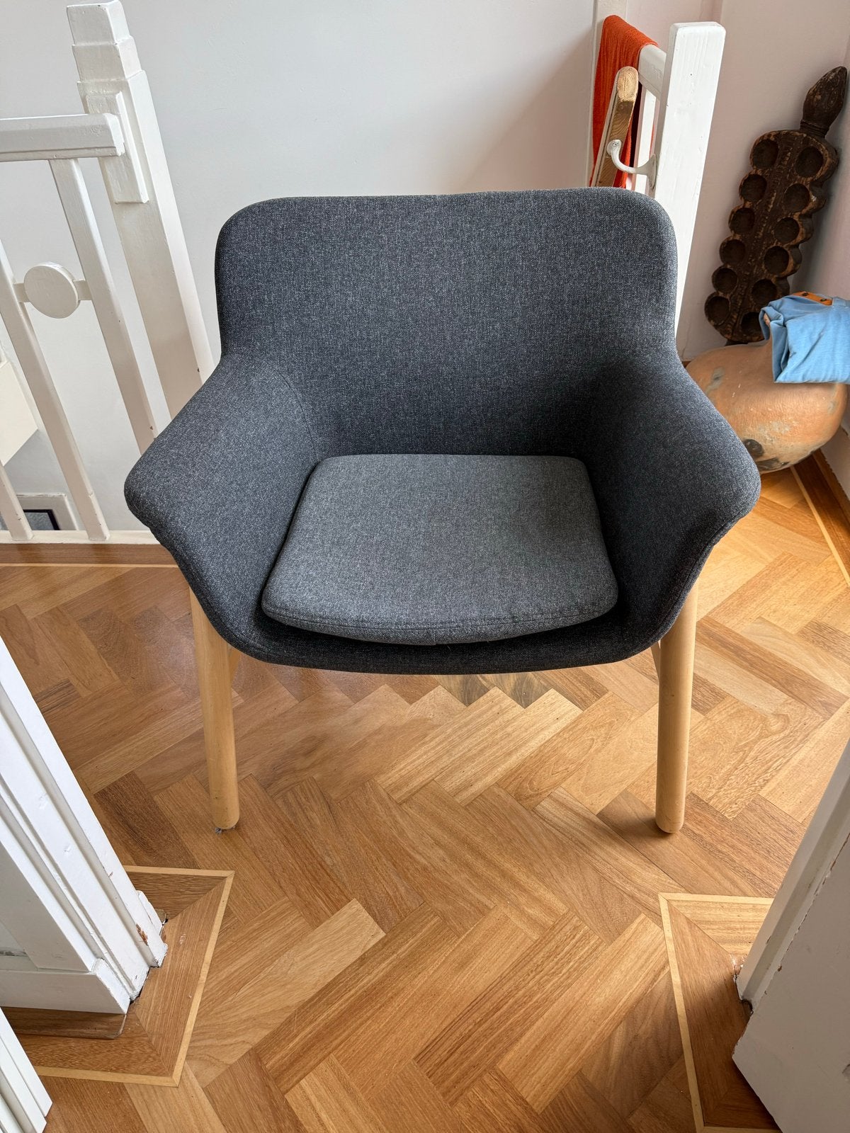 IKEA Vedbo Fauteuil Antraciet Grijs, Ophalen, Gebruikt, Tijdloos scandinavische uitstraling, Hout