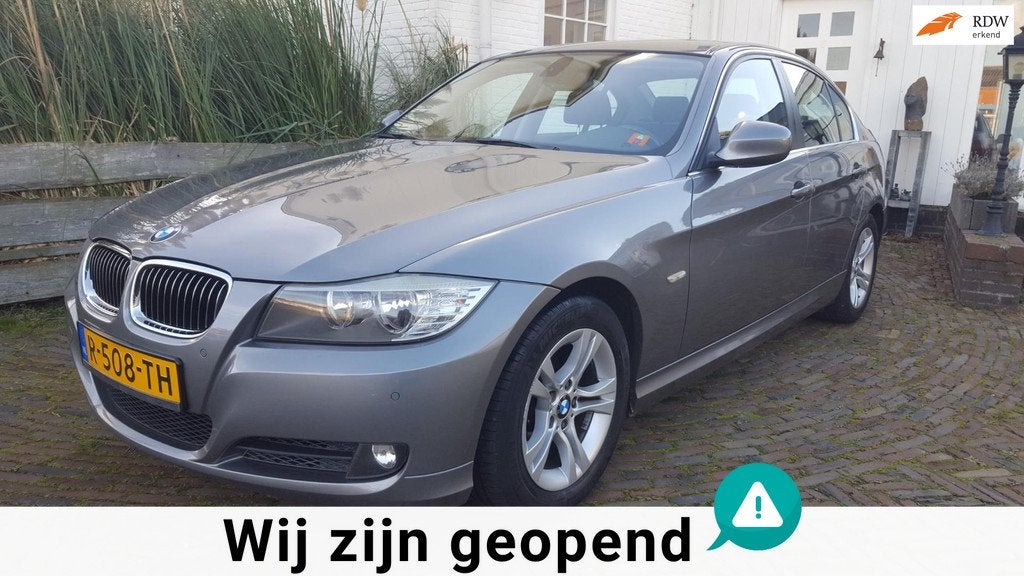 BMW 3-serie 325i Wonderschöne en 100 % BMW Dealer onderhoud, Auto's, Automaat, Achterwielaandrijving, Gebruikt, Huisgarantie