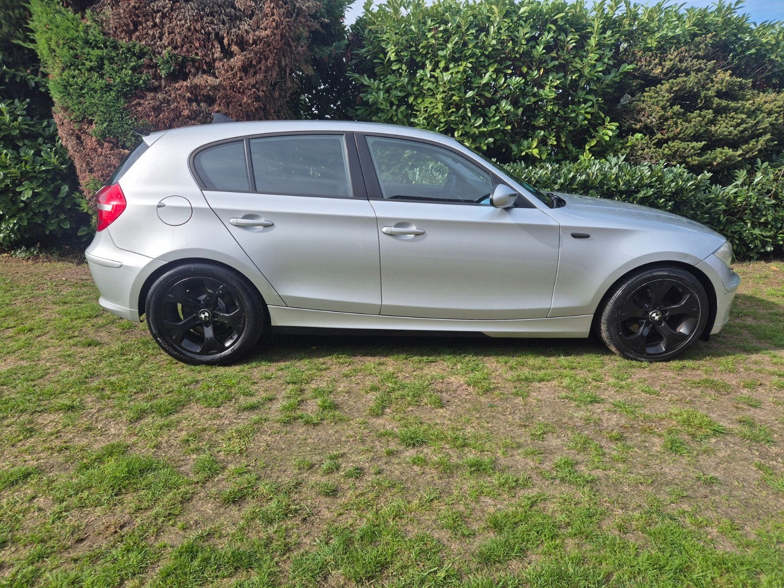 BMW 1-Serie 2.0 118I 5DR AUT 2007 Grijs, Origineel Nederlands, 650 kg, Grijs, Zilver of Grijs