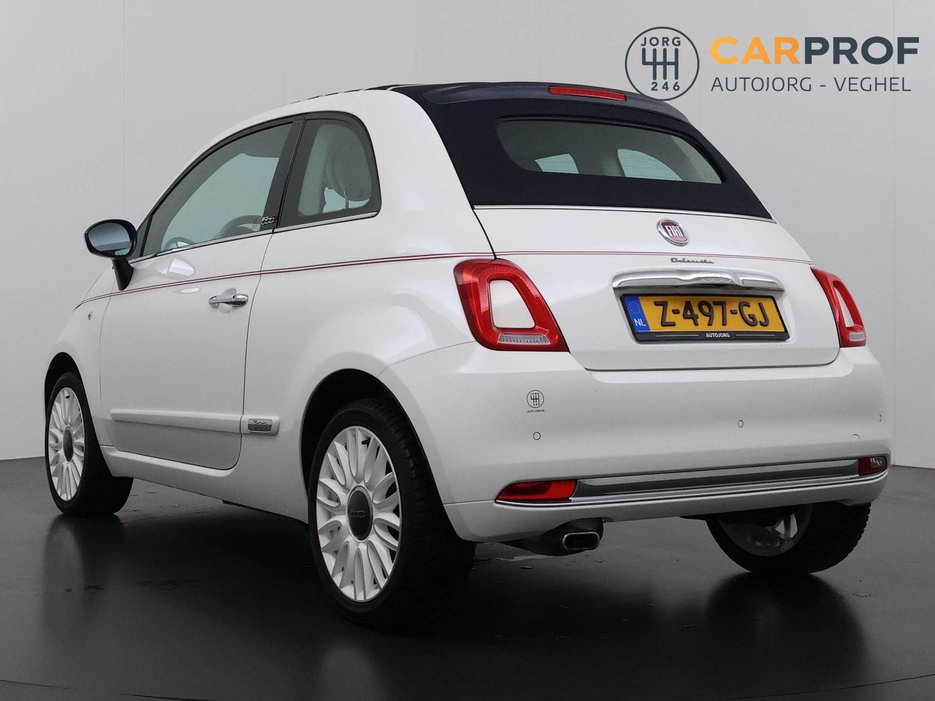 Fiat 500 1.2 Dolcevita Navigatie | Cruise Control | Climate, Voorwielaandrijving, Stof, Gebruikt, 4 cilinders