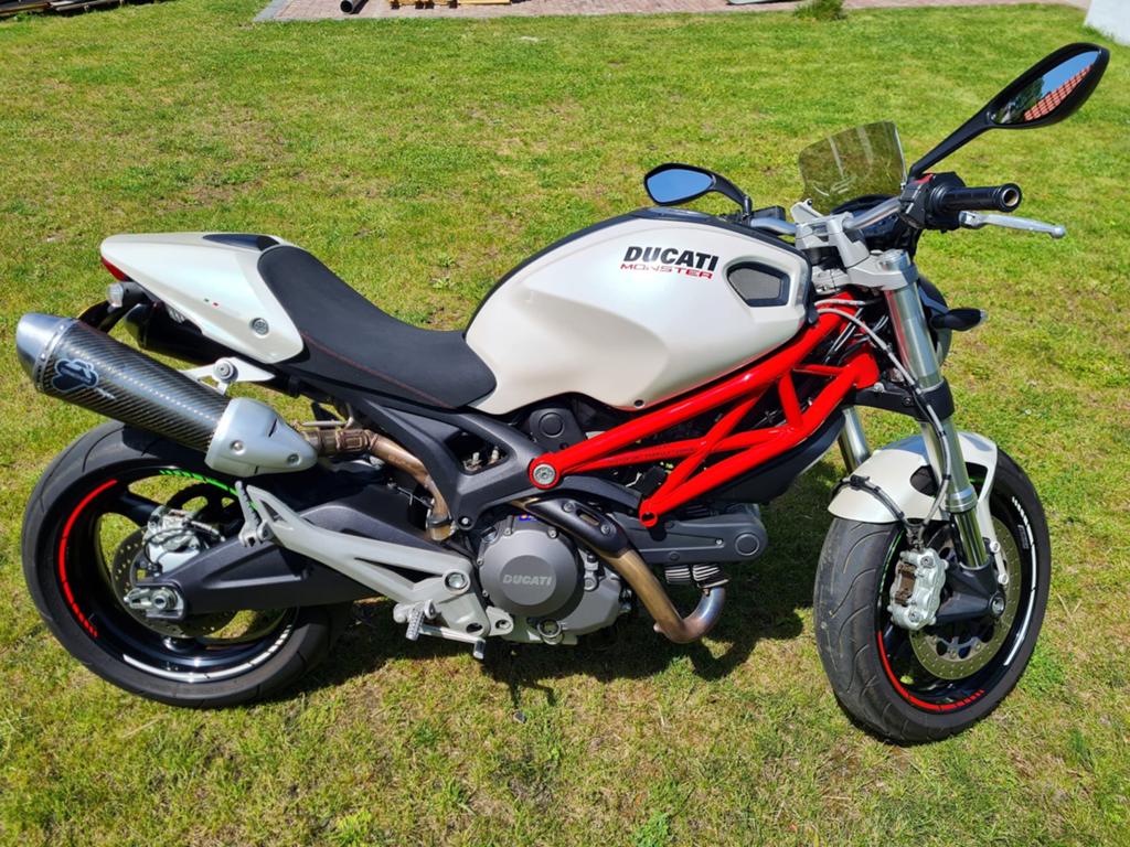 Ducati Monster 696 ABS Plus uit 2012, 2 cilinders, Motorrijbewijs A, Gebruikt, Particulier