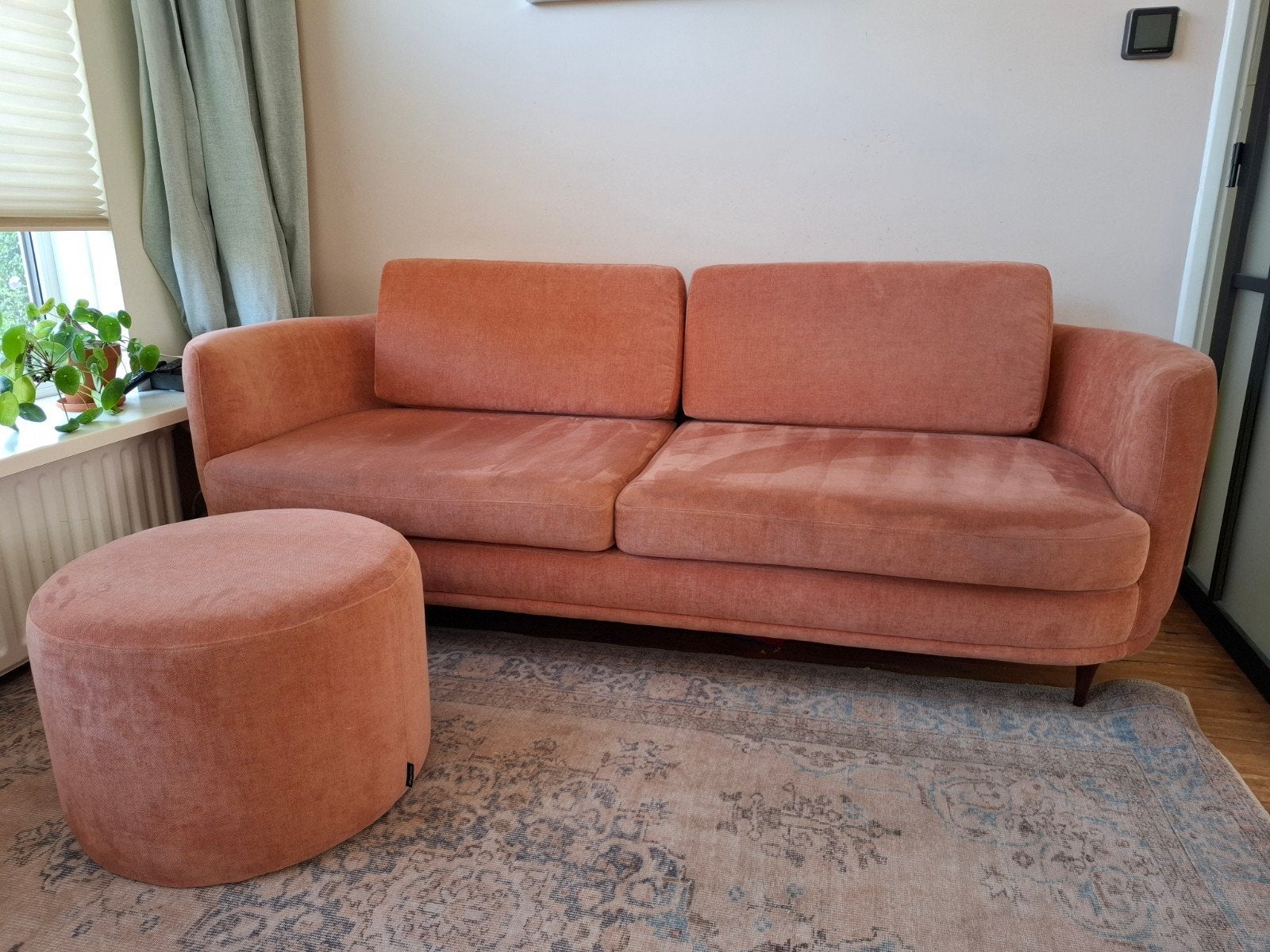 Sofa Company Elinor 3-zits bank Dusty Rose incl. poef, Huis en Inrichting, Banken | Bankstellen, Ophalen, Driepersoons, 75 tot 100 cm