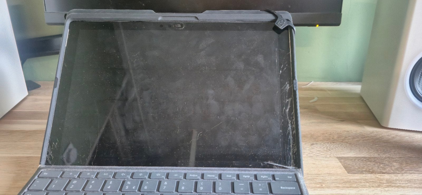 Microsoft Surface Pro 5 - Gebarsten scherm, werkt goed, Computers en Software, Windows Tablets, Gebruikt, Wi-Fi, 12 inch, 512 GB