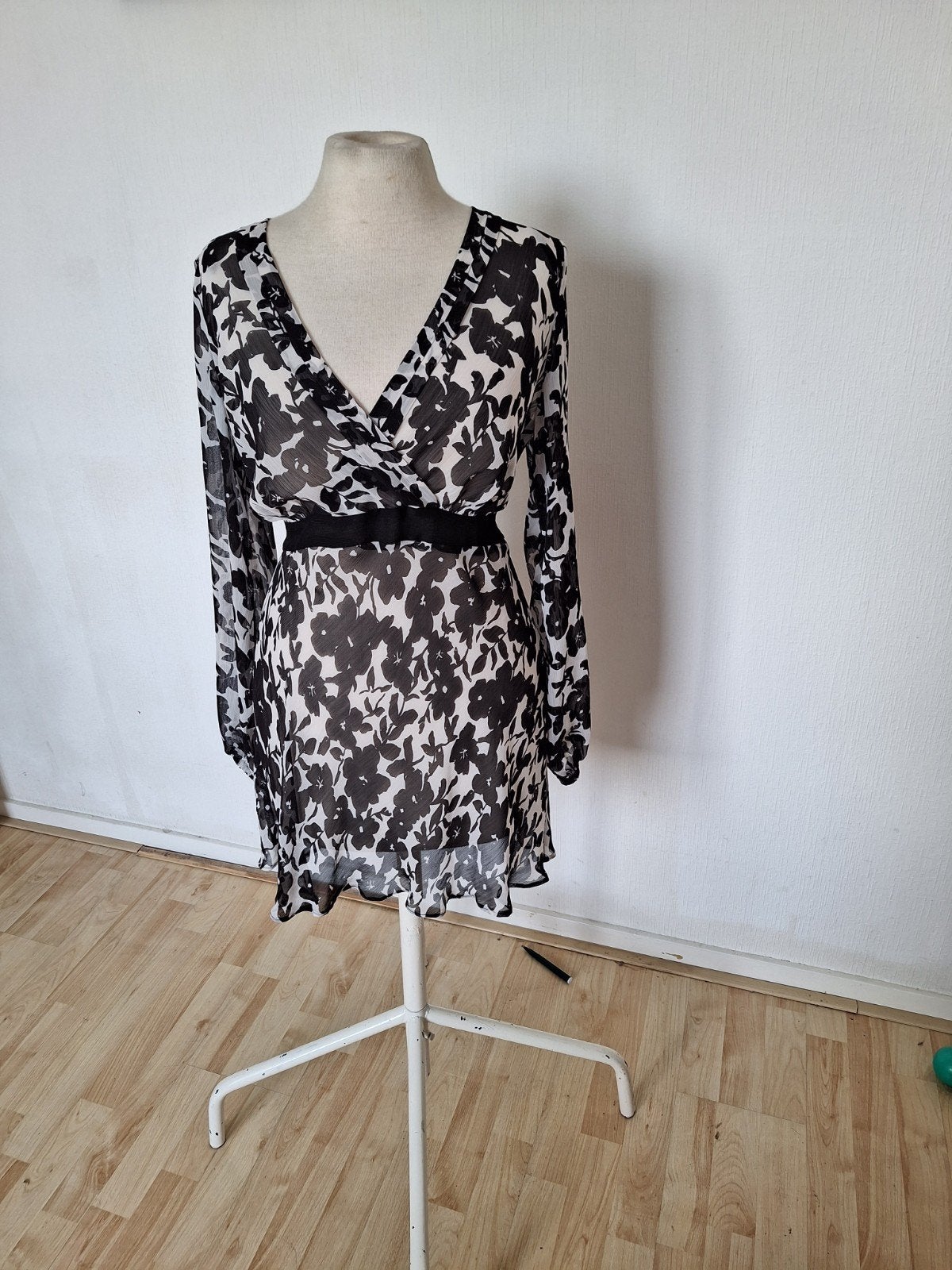 Papaya Zwart-wit Bloemenjurk Maat 38/40 (M), Kleding | Dames, Ophalen of Verzenden