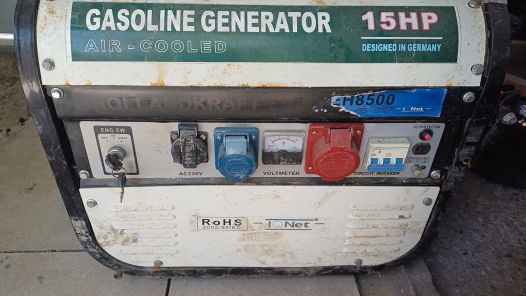 Krachtige Benzine Aggregaat Generator 15HP, Ophalen, Gebruikt, 10 tot 30 kVA, Benzine