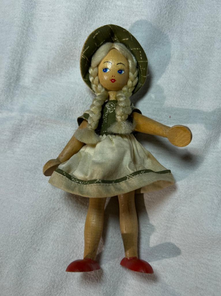 Vintage Poolse houten pop 19 cm, jaren ‘50-‘60, Verzamelen, Poppen, Ophalen of Verzenden, Zo goed als nieuw, X, Pop