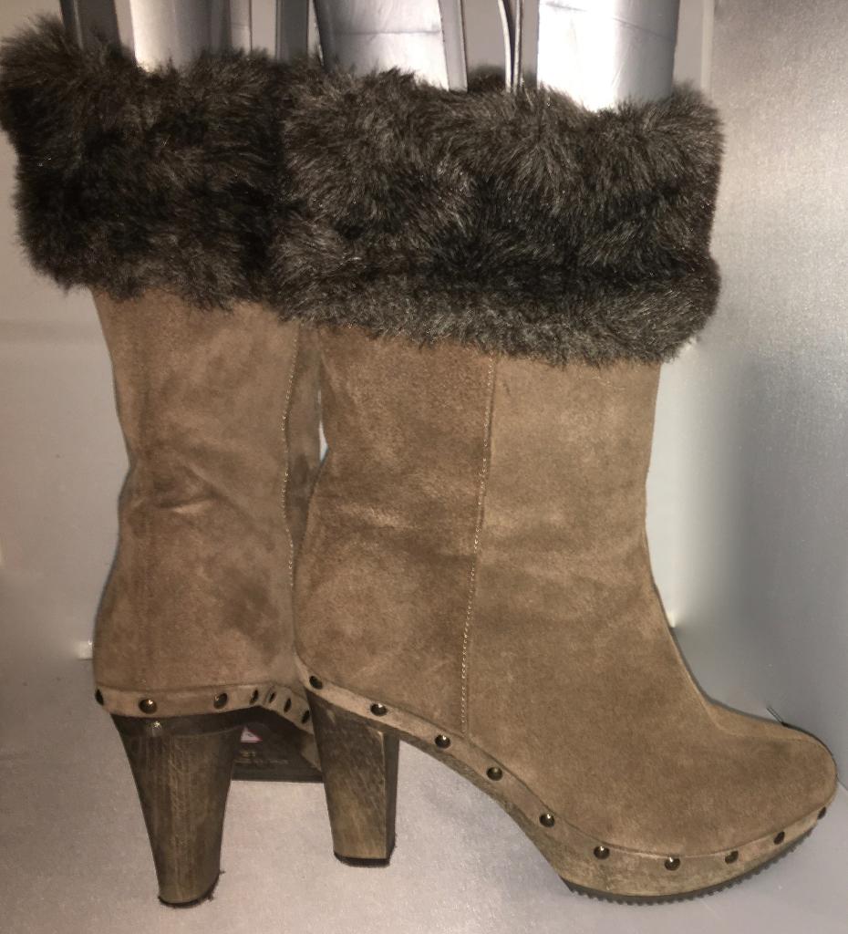 Clogs laarzen bruin suede met teddy rand ledergevoerd mt 37, Made in Italy, Bruin, Lage of Enkellaarzen, Ophalen of Verzenden