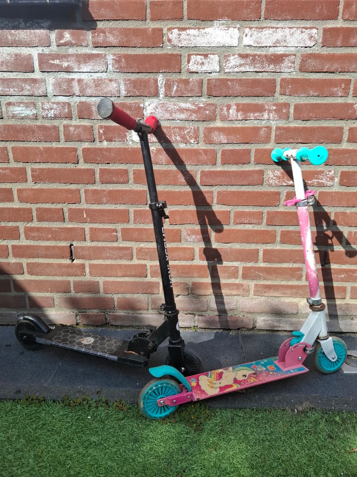 Set van 2 gebruikte steps: zwart en roze kinderstep, Ophalen, Gebruikt, Gewone step
