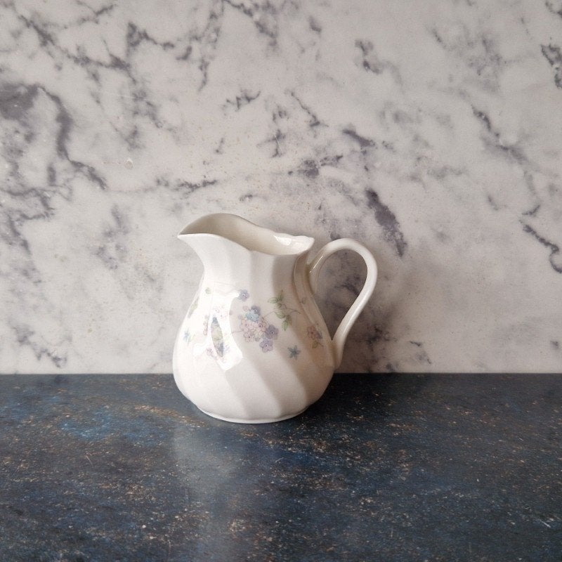 Wedgwood April Flowers roomkannetje, Ophalen of Verzenden