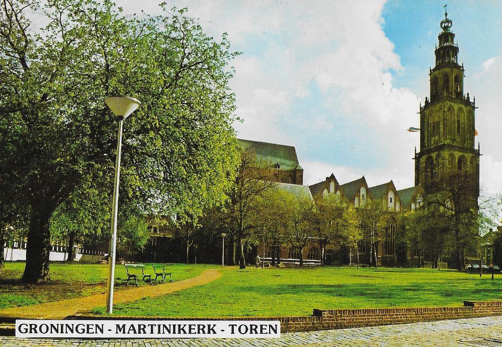 Groningen martinikerk en toren gelopen ansichtkaart ( 954 ), Ophalen of Verzenden, 1980 tot heden, Gelopen, Groningen